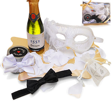 INEDIT - WHITE EROTIC KIT VENETIAN MASK